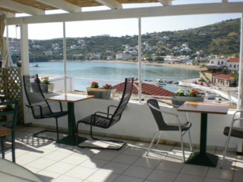 Adonis Guesthouse Batsi Dış mekan fotoğraf
